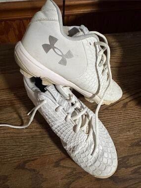 Under Armour White Training Cleats with Textured Upper